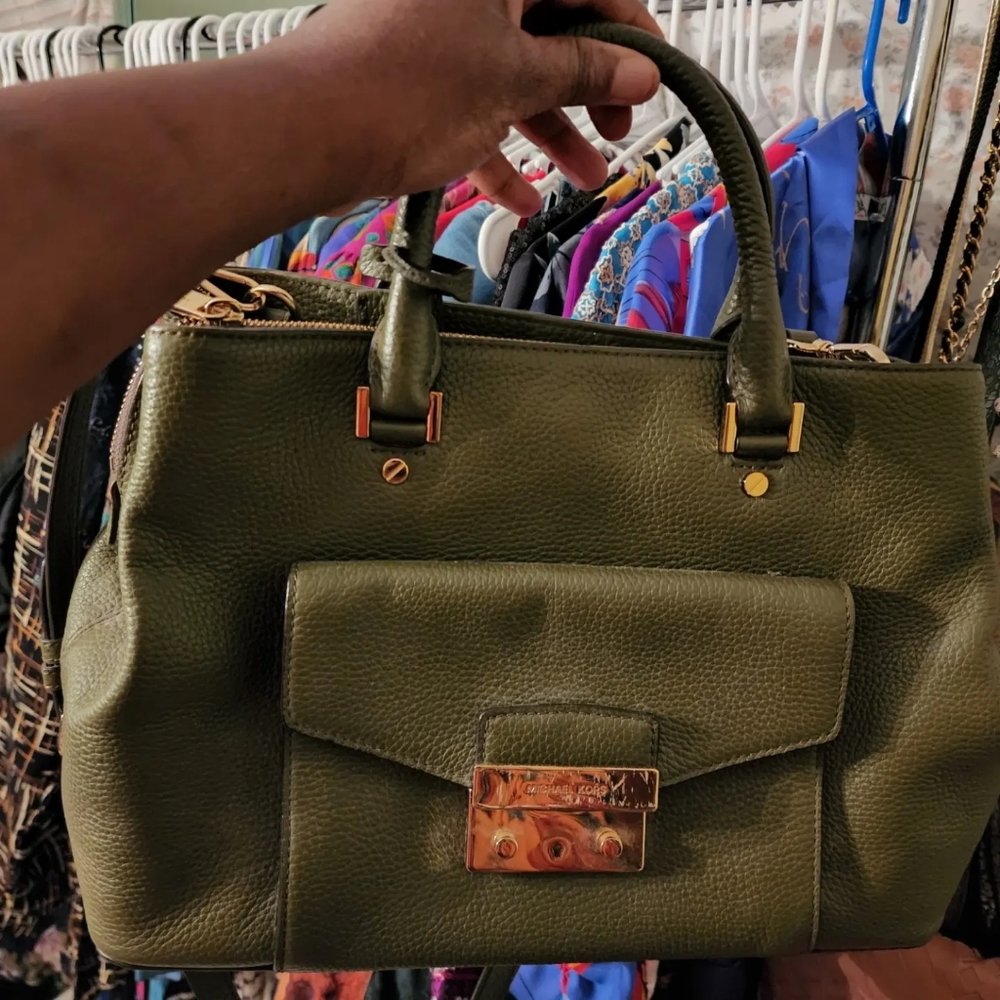 Olive green Muchael Kors bag